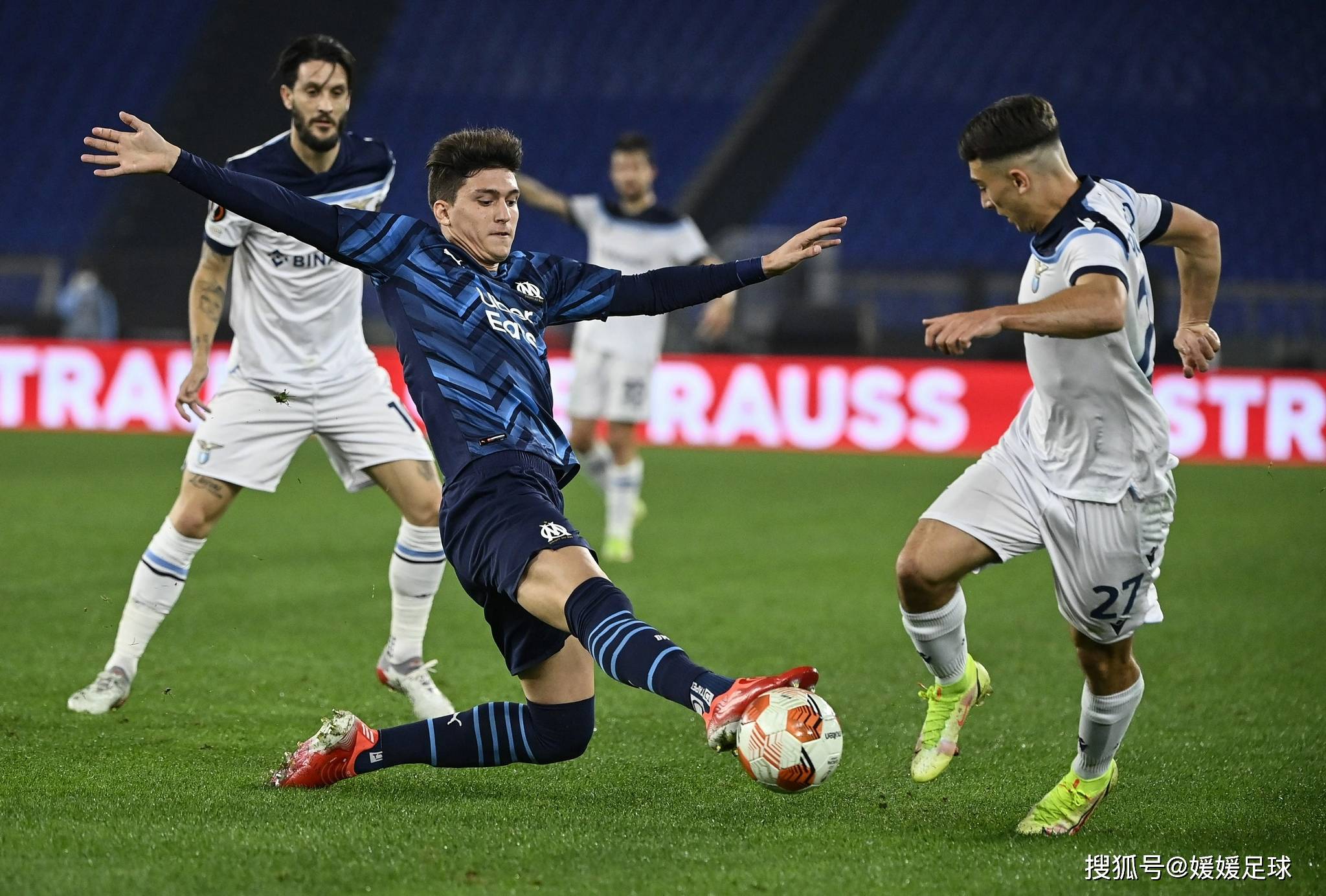 乐鱼体育登录入口包含比利亚雷亚尔训练开放日，窗口期单刀错失引欢呼，全明星赛在即，心理建设被强调的词条